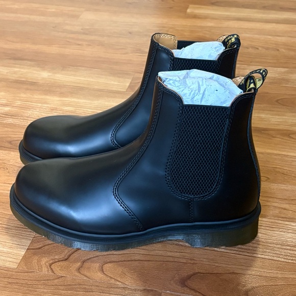 Dr. Martens 2976 Smooth Leather Chelsea Boots - US Women 9 Men 8 Black 11853001 - Picture 10 of 15